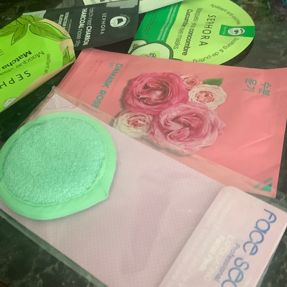 6pcs Skincare bundle!! Includes Sephora, The Body Shop, and more! - Picture 3 of 4